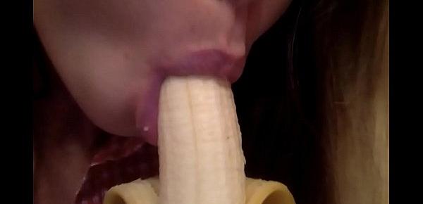  Gina Gerson blowjob banana